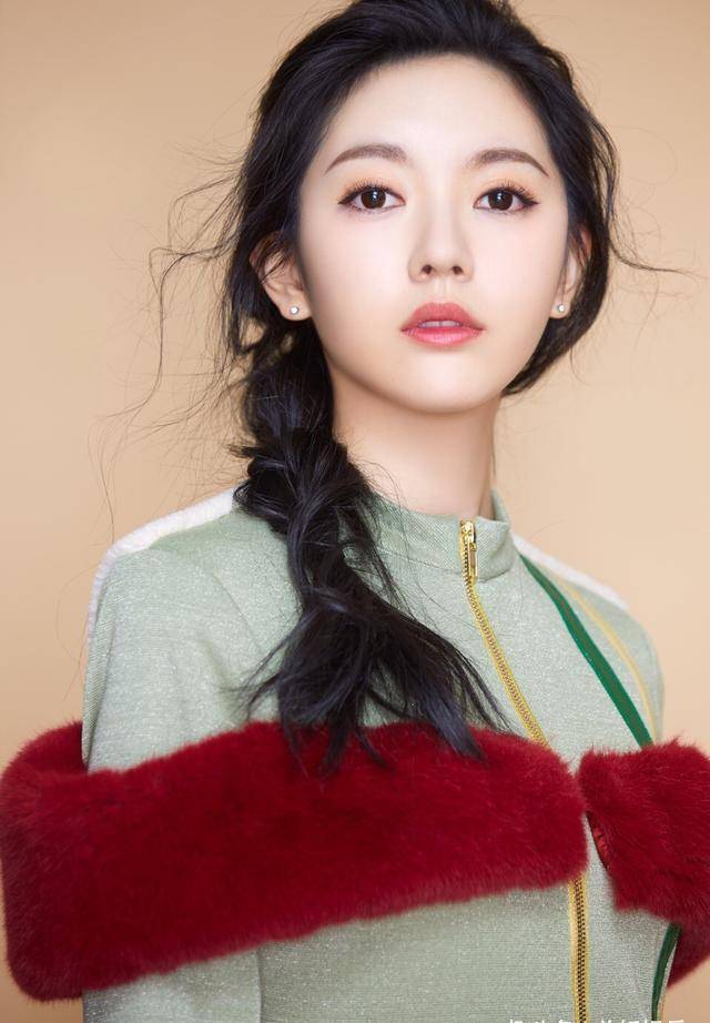 女友演过巴啦啦小魔仙,17岁就被吴奇隆力捧_王奕成_雨婷_青春