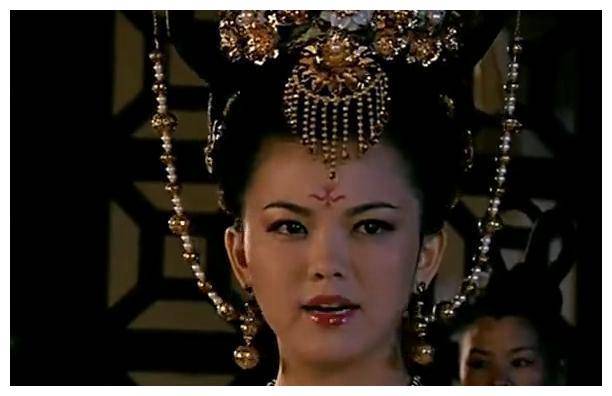 这个和尚仅活32年,却权倾朝野玩弄公主和女皇,最后被乱棍打死_薛怀义