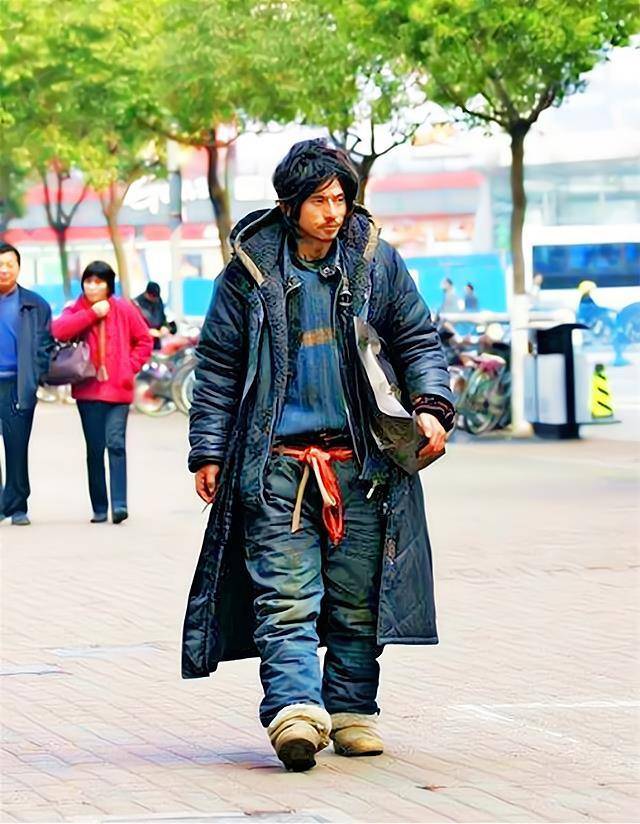 初代网红"犀利哥",几经沉浮大起大落,现在怎么样了