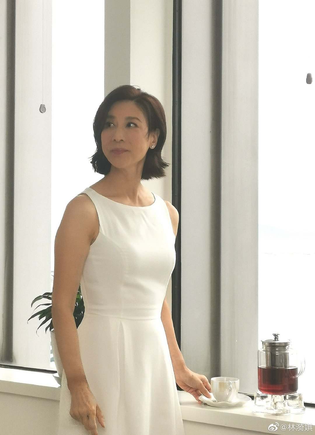 虽然出道不算巅峰,但是她的演艺路都算是很顺利,一般人未必有林漪娸