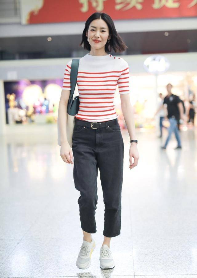 原创初夏早晚微凉轻薄款针织衫正流行百搭又时髦超级显身材