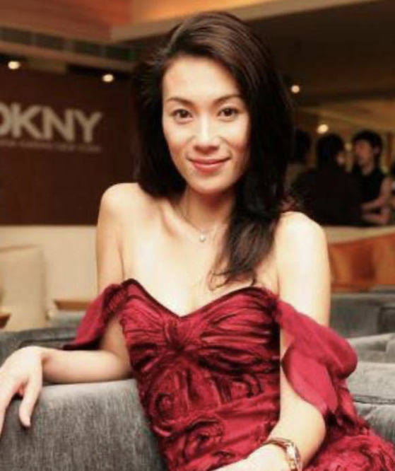 下巴TVB钟爱长脸女星？有人端庄大气，有人造型拉胯变“苦瓜脸”！