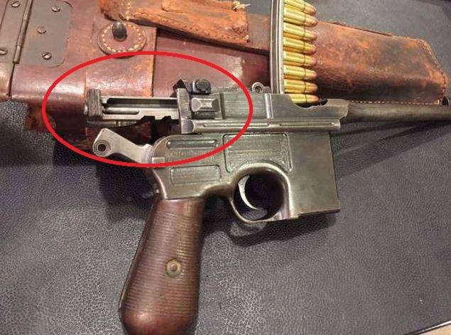 枪机后拉装弹这款弹匣式手枪之所以命名毛瑟c96,是因为它是毛瑟公司于