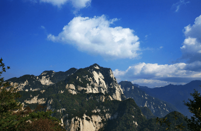 河南有个小众景区，风景优美景点众多，还被誉为“小华山”