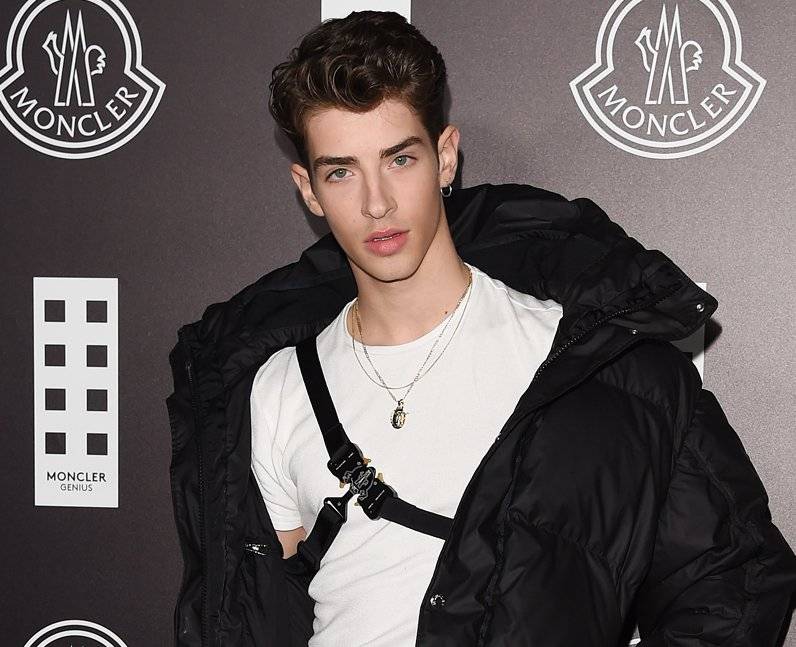 三次转型西班牙天仙网红manurios逆袭性感男孩