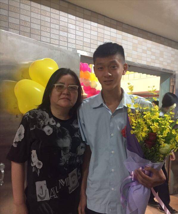 原创煌祎窦靖童是我姐邱黎宽是我妈20岁的我早已忘记亲妈陈宝莲