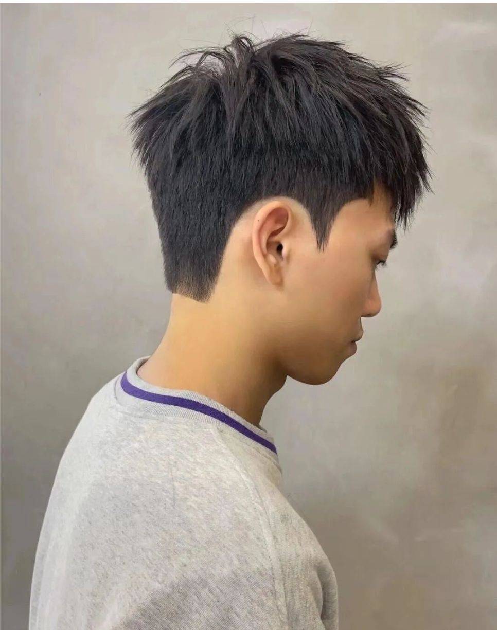 原创14款最适合年轻男士的发型有烫发有染发人气很旺想不帅都难