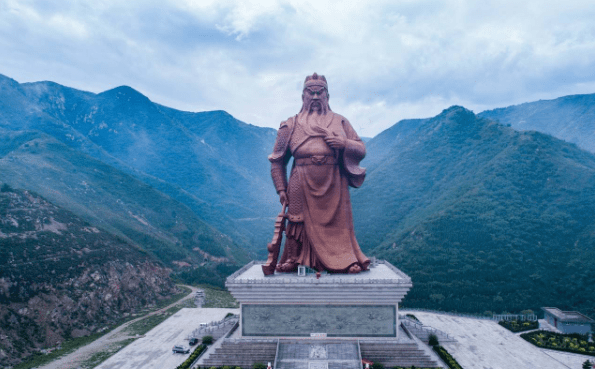 中国最霸气的两座雕像：一座坐落在山西，另一座位于四川