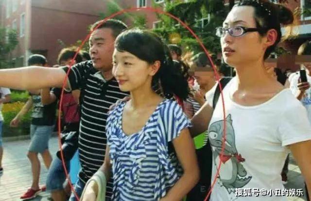 原创周冬雨高考旧照曝光，这才是万中无一！网友：张艺谋眼光没得说