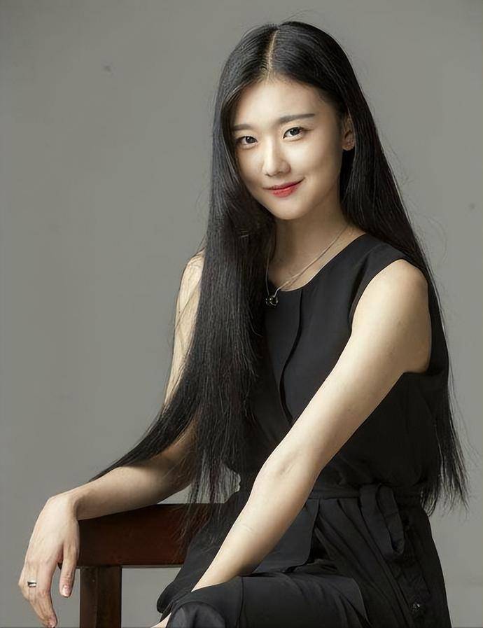 嘉行女艺人发福认不出:穗禾四年发腮,柘榴一年胖成球!