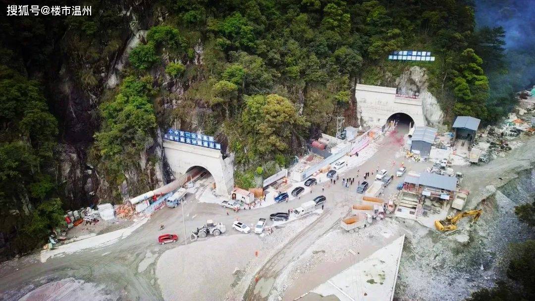 浙江省在建最长山岭隧道双幅贯通位于温州文成