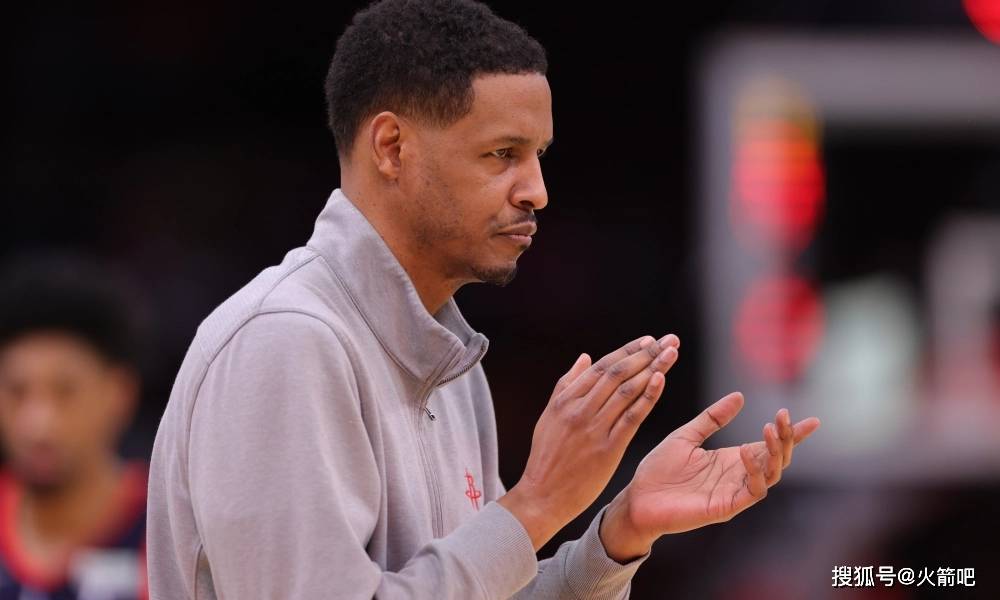 原创火箭队主教练塞拉斯支持施罗德留队于202223赛季带领年轻球员冲击