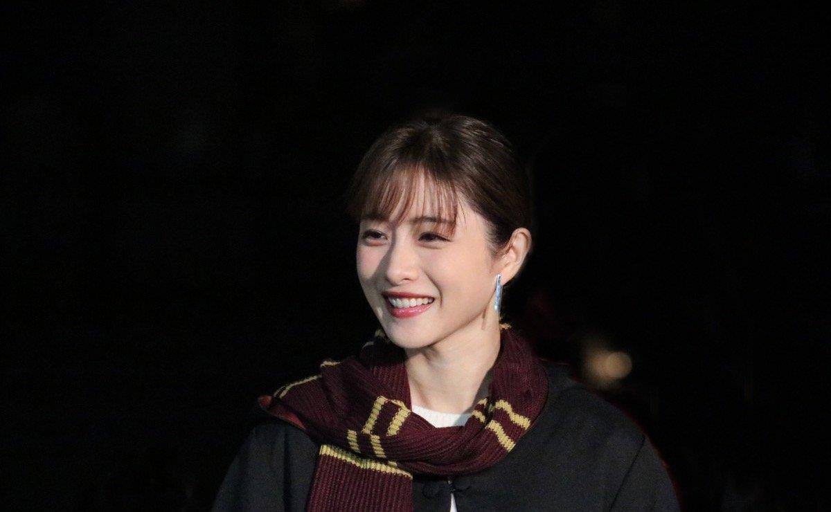 原创日本第一美女石原里美晒自拍齐刘海扮相清纯33岁太显嫩