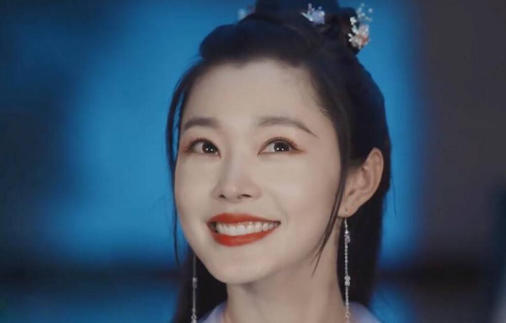 有漂亮虎牙的女星只服这5位,灵气逼人,磨掉做烤瓷牙的是咋想的_观众