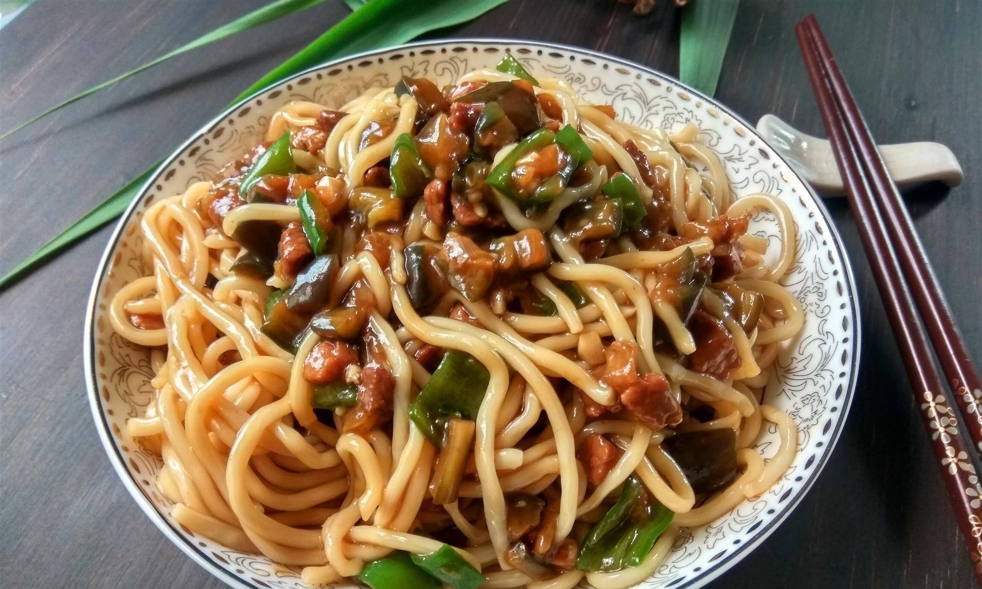 原创学会这样做肉酱茄子面解馋过瘾又营养丰富好吃到想要舔盘子