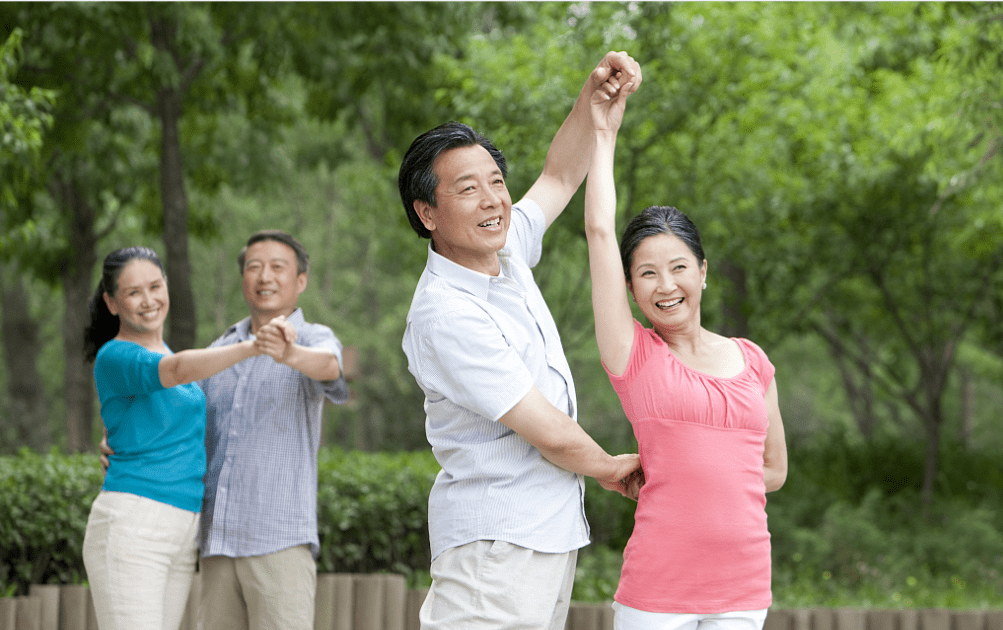 中老年人跳广场舞健康吗?有什么需要注意的?_运动_损伤_关节