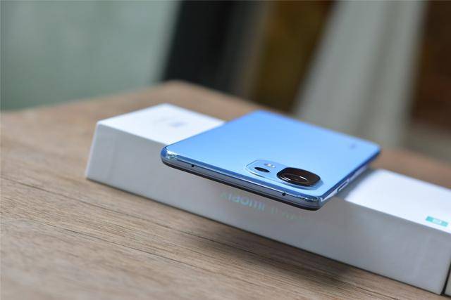 仅1999元159g骁龙780g最轻薄的小米5g手机