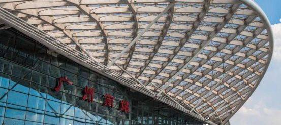 广州南站广天博电竞APP告投放中心广州南站电子屏广告投放价格及广告折扣(图2)