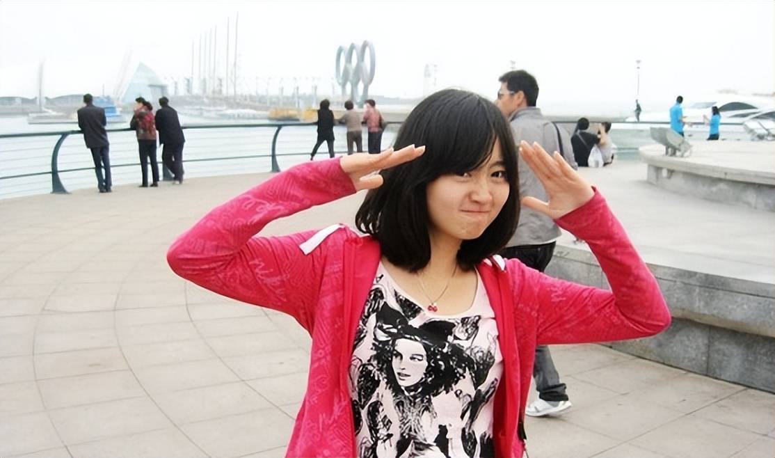 2009年,80后女大学生马滢,不顾反对剃度出家,现在她还俗了吗?