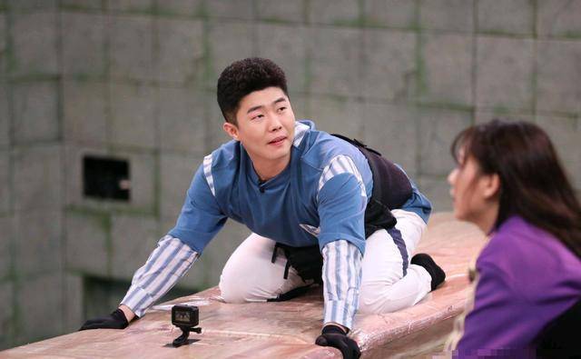 高冷的周九良自称紧张了,不然能答对更多_观众_答题_相声