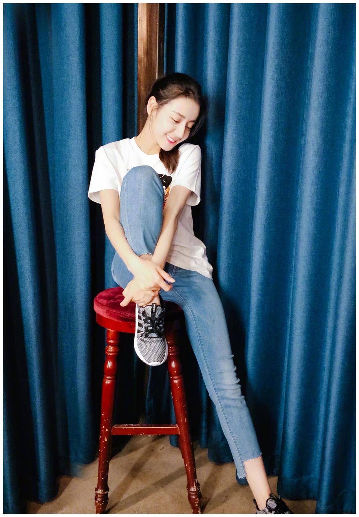 原创迪丽热巴炫彩卫衣配短裤青春帅气吴磊拼接运动服张扬活力