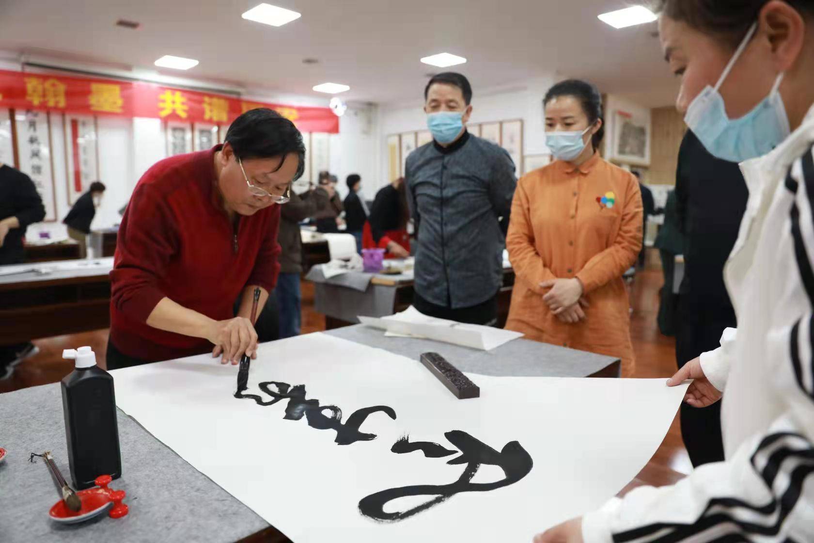 原创河北保定莲池区举办全民国家安全教育日书画活动