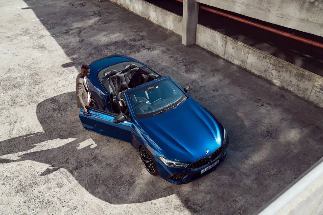 宝马m8敞篷车美图欣赏性能与优雅的完美组合