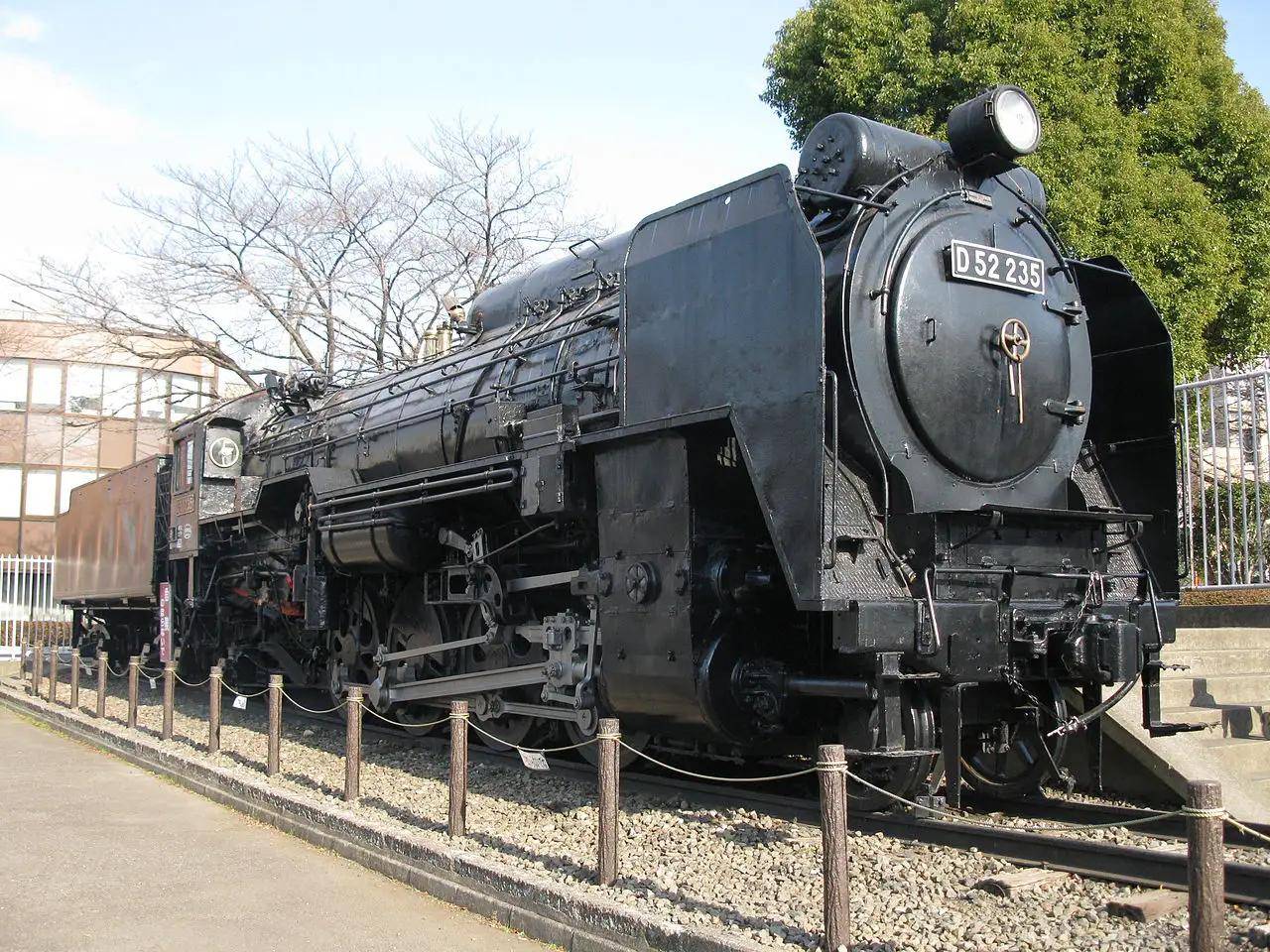 其实这只怪兽的名字也捏他了日本产量最高的蒸汽机车"d51型".