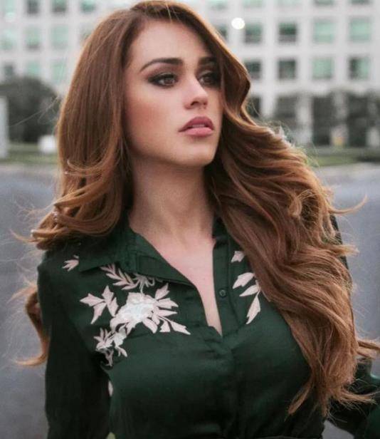 时尚"女主播,全球粉丝过千万,职业模特都自愧不如_yanet_garcia_生活