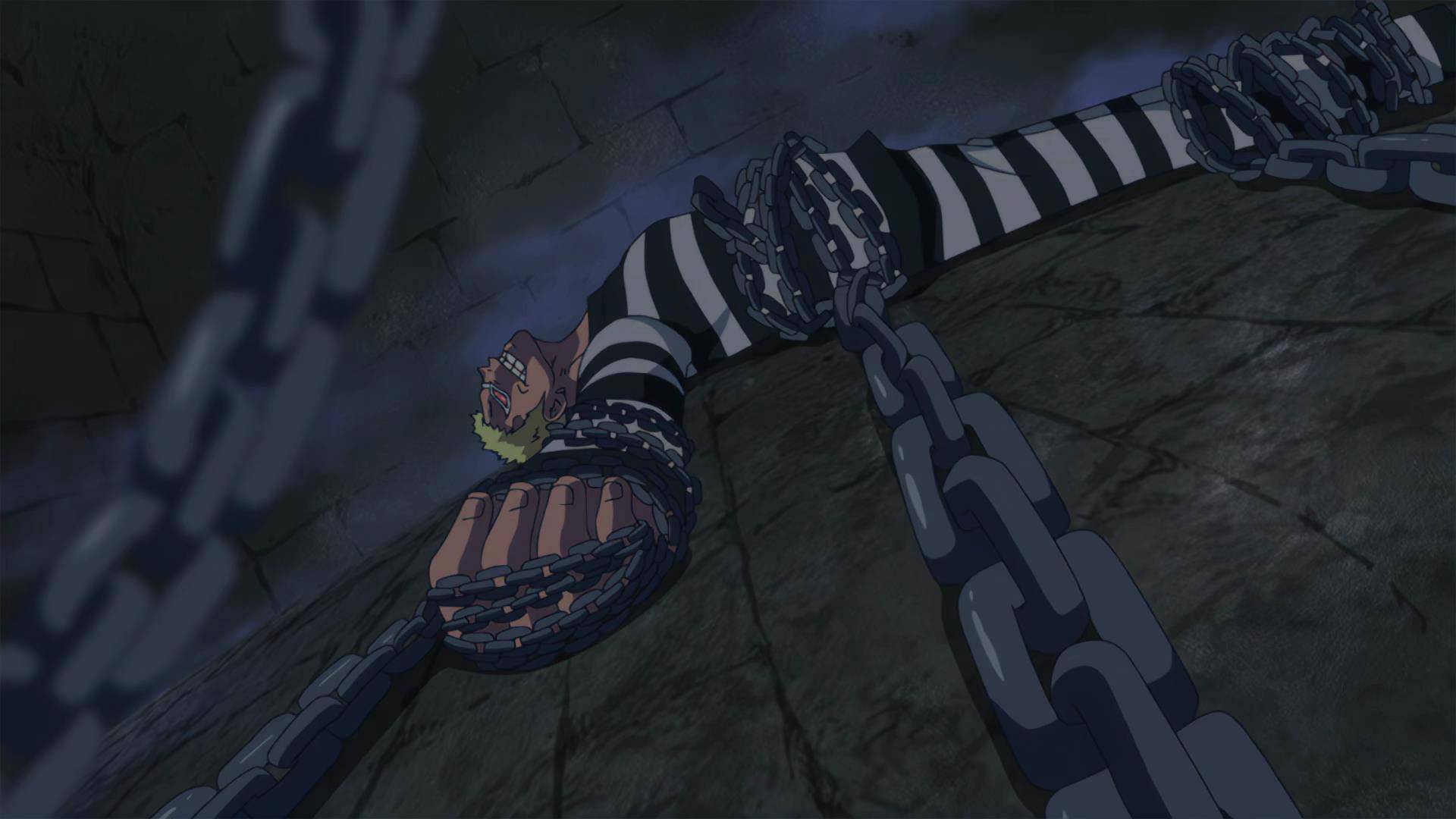 况且明哥的手,脚分别拷着有海楼石的手铐和脚铐,这样无疑是将明哥的