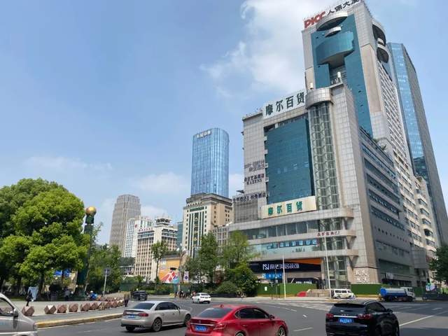 盐市口五朵金花均闭店看成都商业如何破旧立新