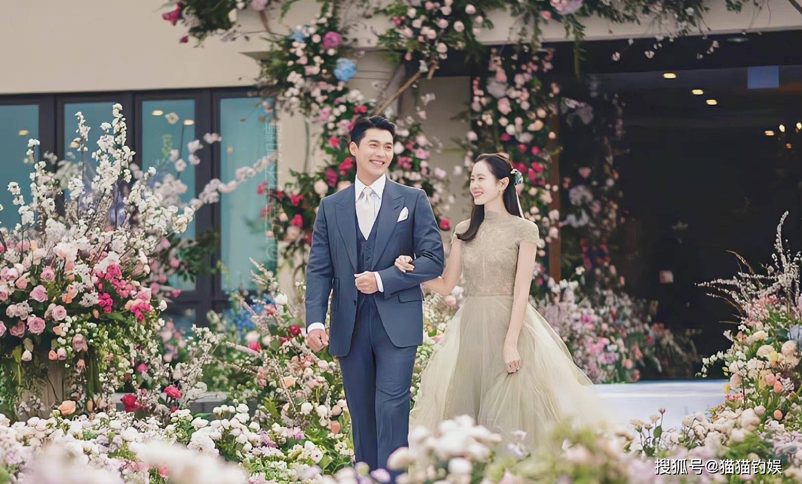 12年后,该剧的插曲《出现》很应景地出现在了玄彬和孙艺珍的世纪婚礼