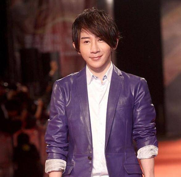 43岁刘谦罕见现身素颜憔悴被表示老大爷本人坦率回应上春晚