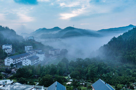 三清山全力打造符合世界遗产气质的乡村旅游环境