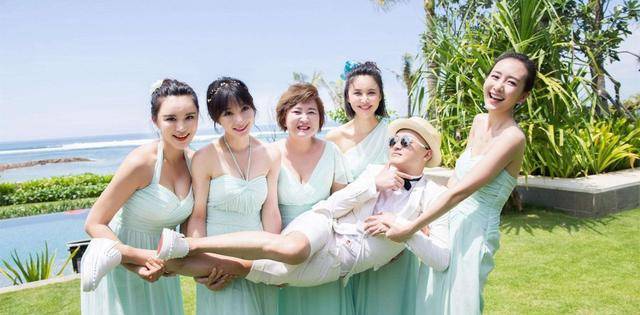 原创还记得包贝尔的婚礼上的婚闹吗结果却让受害者柳岩先站出来道歉