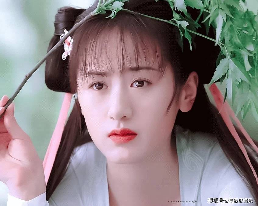 当初看赵丽颖演的花千骨,真的一眼就被她萌到了!可可