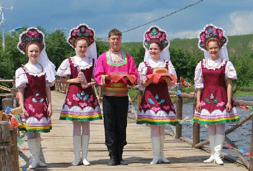 除此之外,还有部分人被称为"未识别民族",他们暂时没有归入56个民族之