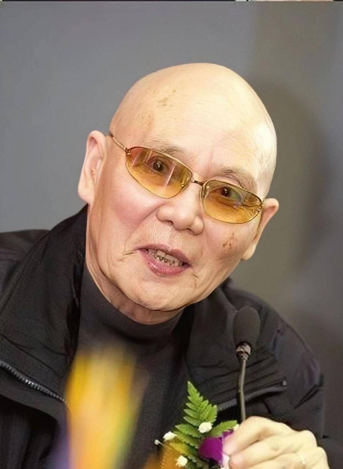 沙僧闫怀礼:因误吸农药染病去世,13年过去了,妻儿过得怎么样