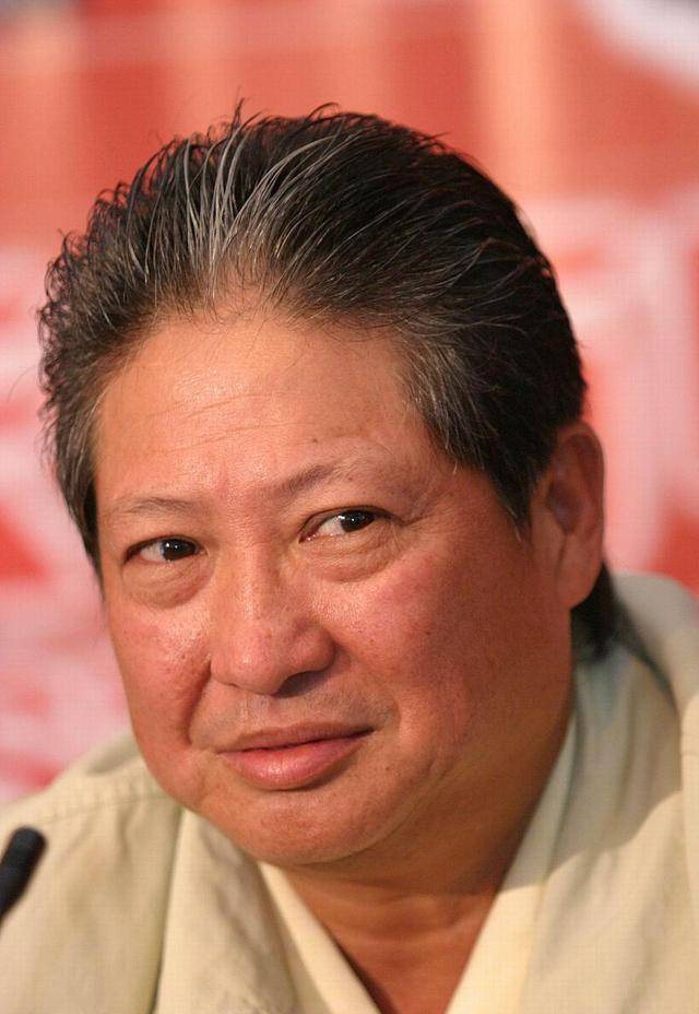 原创谭咏麟晒68岁洪金宝近照面容苍老身体暴瘦