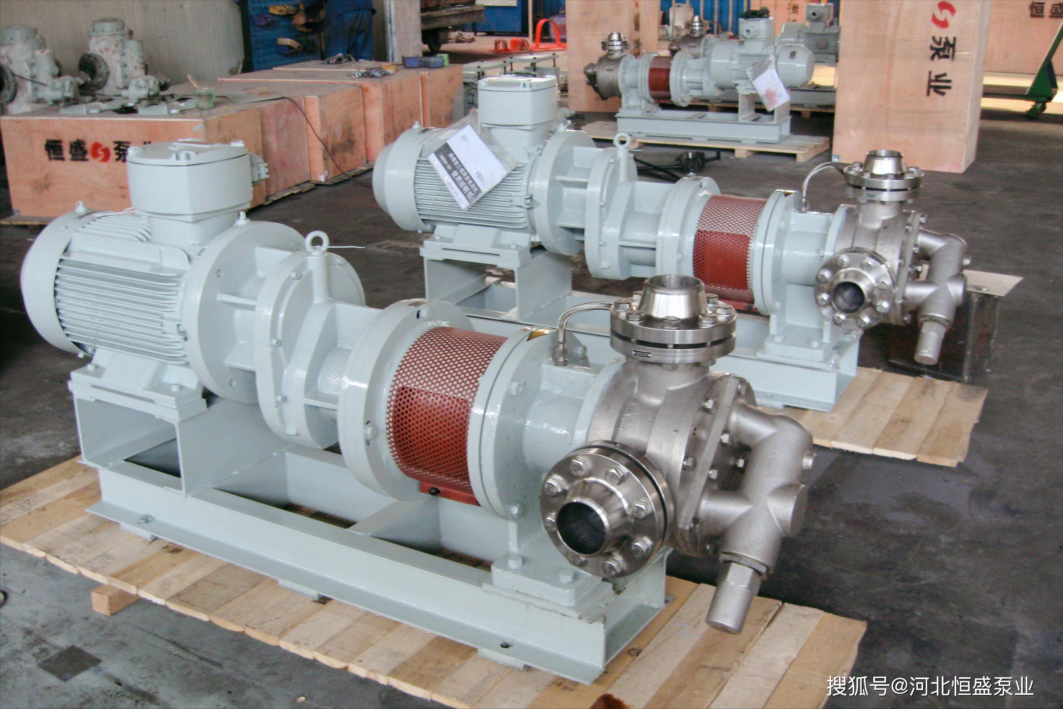 滑动轴承的应用中除考虑润滑问题外,在结构设计中还应注意的一些技术