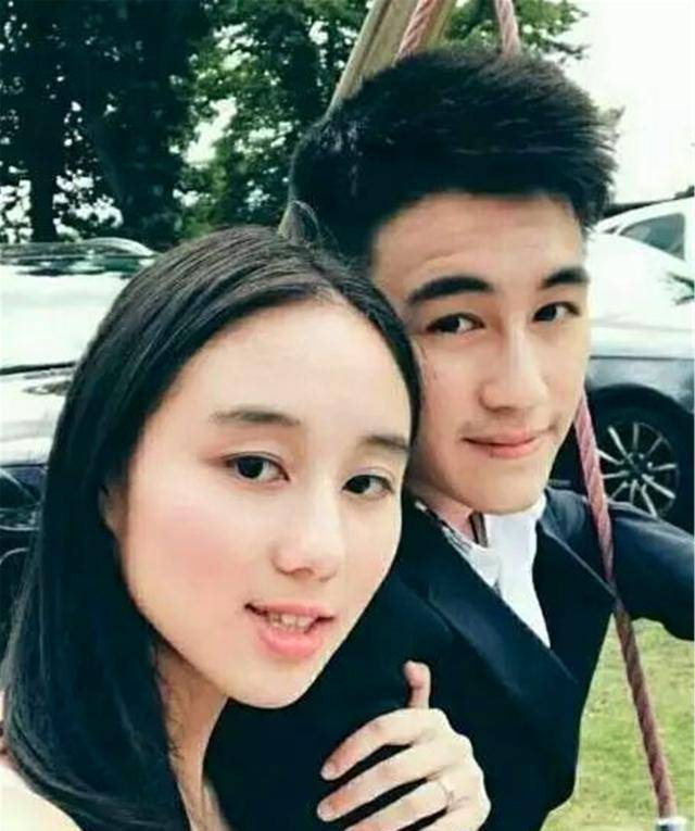 原创何超欣近照曝光与小时候差别非常大网友没小时候可爱了