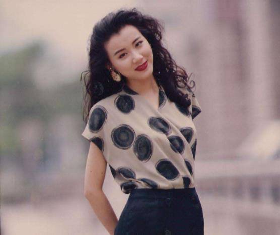 曾是台第一女神,齐秦前女友,50岁颜值身材如初,令人着迷_萧蔷_生活