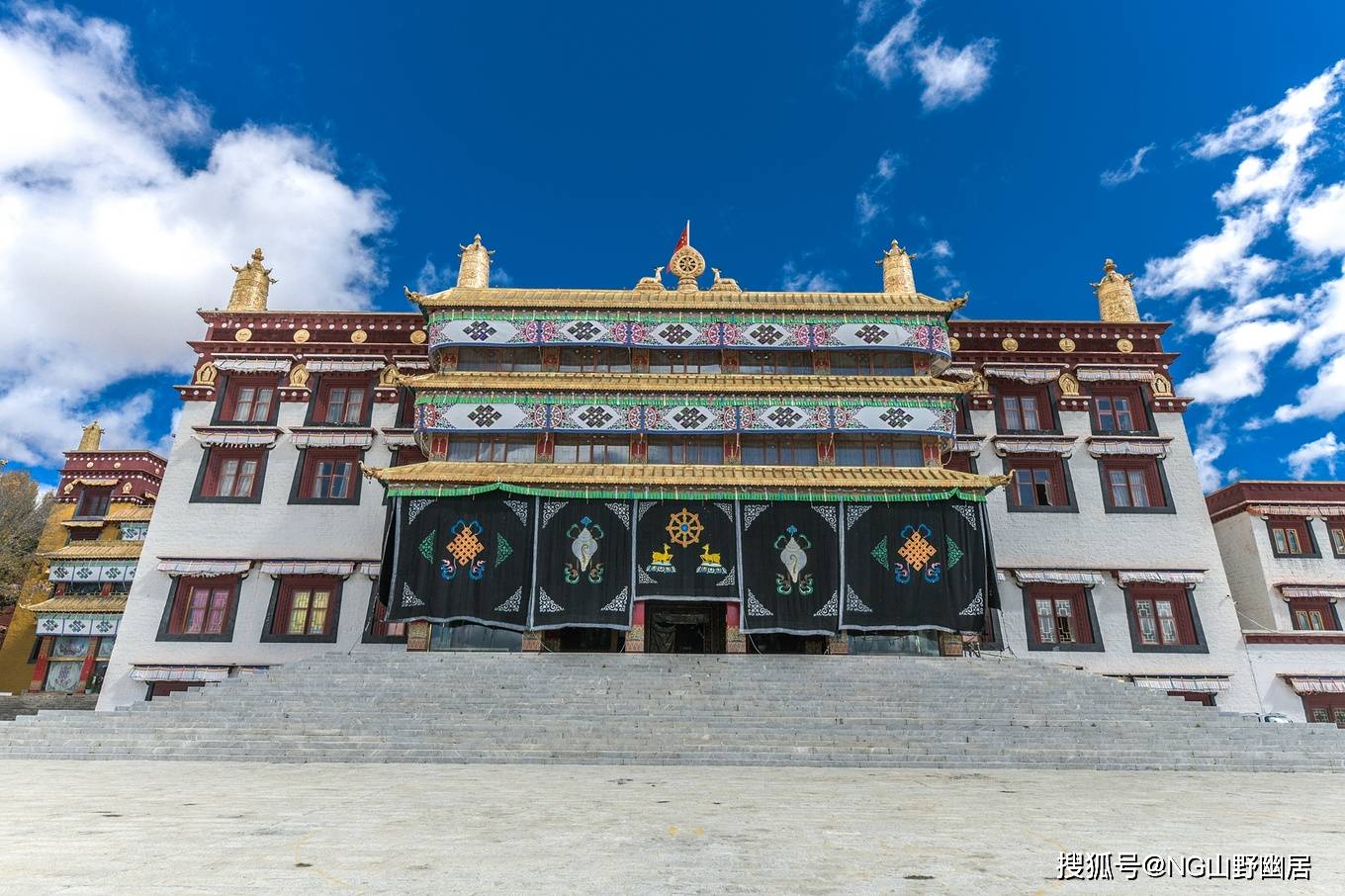 甘孜最大的藏地寺院:康南佛门圣地,名字容易被误读