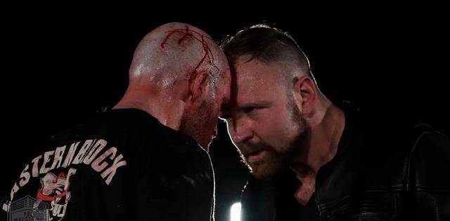 熟悉gcw联盟的朋友都知道,该赛事多以硬核比赛为主,高风险对决在该