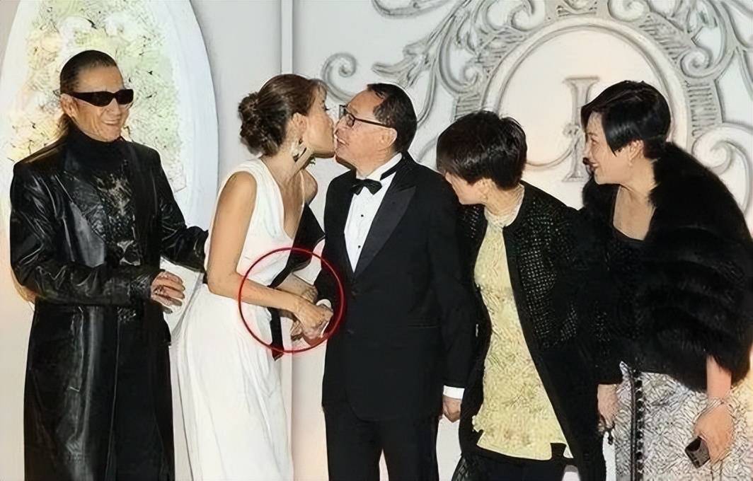 万小刀:"风流大佬"的刺激往事_杨受成_生意_父亲