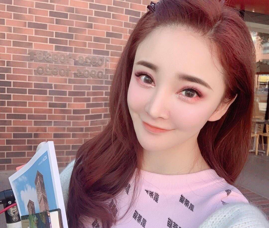 亚振高伟女儿图片