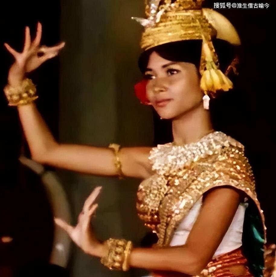 原创柬埔寨公主被称为王室最美的女人结4次婚苏加诺对她一见钟情