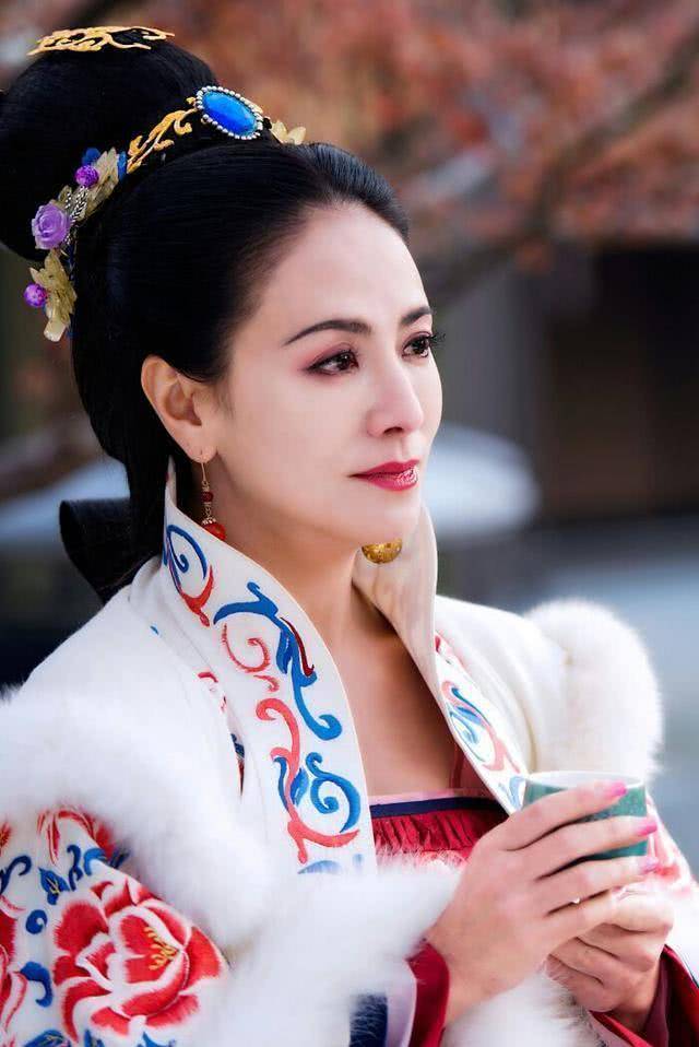 "台湾第一蛇蝎美人",因家暴分手马景涛,今嫁小13岁老公幸福不已_田丽