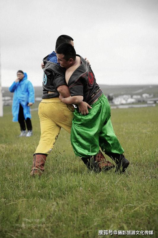 呼伦贝尔草原巴尔虎蒙古族摔跤