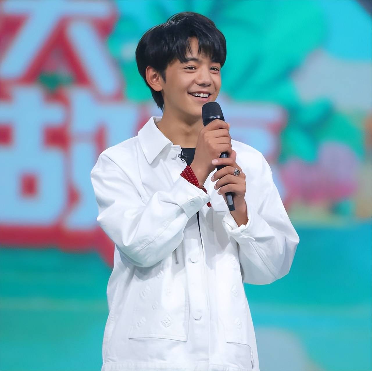 原创丁真二次登天天向上镜头更少了如果汪涵不提问几乎没有话